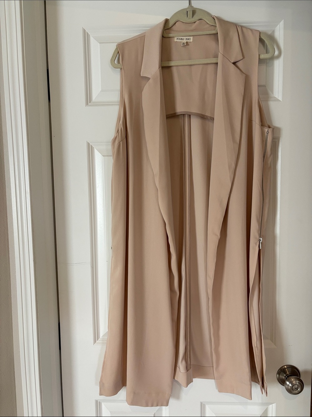 Double Zero Long Sleeveless Vest - Cream